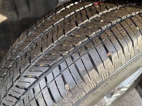 Certified 2025 GMC Acadia Elevation image 4