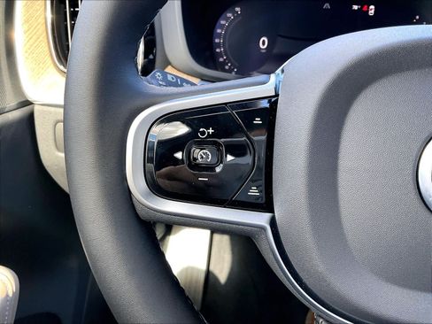 New 2026 Volvo XC60 B5 Plus w/ Protection Package Premier AWD/4WD image 17
