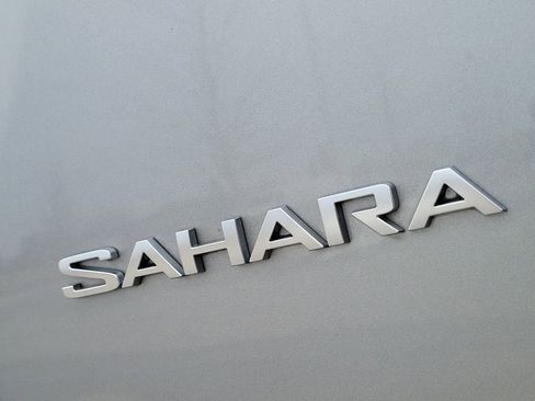 Used 2021 Jeep Wrangler Unlimited Sahara image 9