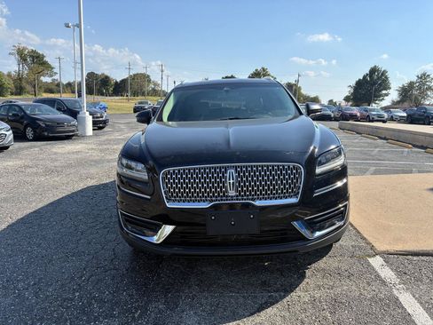 Used 2019 Lincoln Nautilus Select FWD image 3