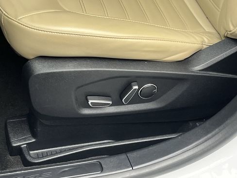 Used 2019 Ford Edge SEL w/ Equipment Group 201A image 11