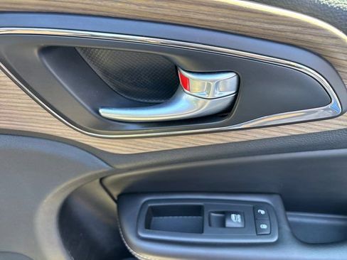 Used 2015 Chrysler 200 C w/ Navigation & Sound Group I image 60