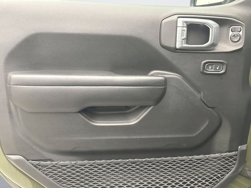 Used 2021 Jeep Wrangler Unlimited Rubicon image 9