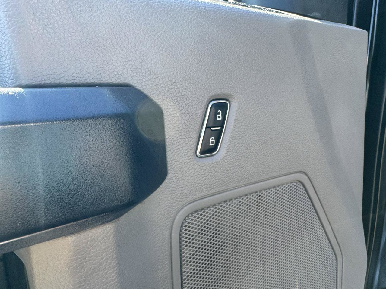 Used 2018 Ford F550 4x4 Regular Cab Super Duty image 22