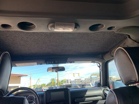 Used 2010 Jeep Wrangler Unlimited Rubicon w/ Dual Top Group image 43