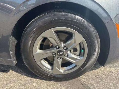 Used 2021 Kia K5 LXS FWD image 13