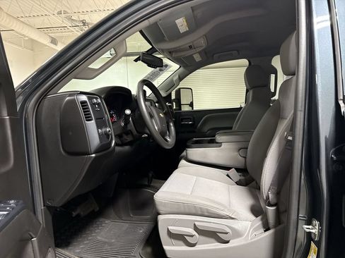 Used 2017 Chevrolet Silverado 2500 W/T AWD/4WD image 19