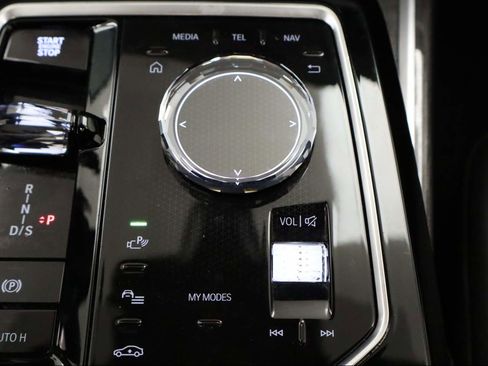 Used 2025 BMW 740i 740i image 12