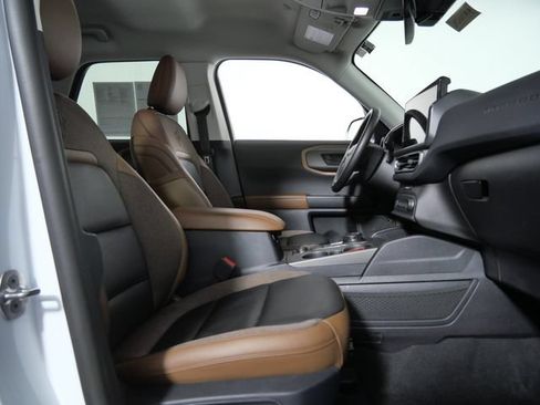 Certified 2025 Ford Bronco Sport Outer Banks w/ Outer Banks Tech Package+ AWD/4WD image 11