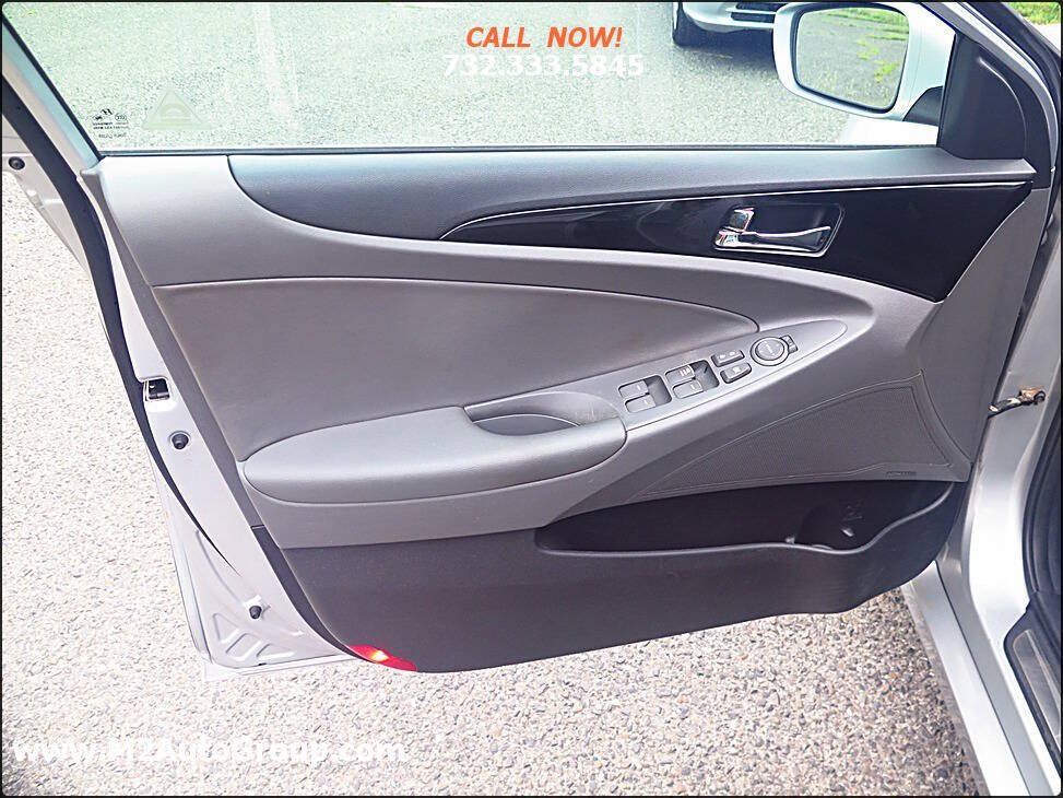 Used 2011 Hyundai Sonata Limited FWD image 20