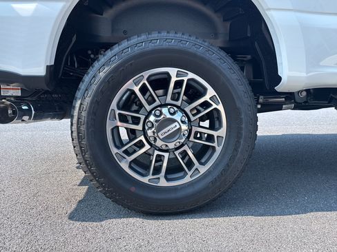 New 2025 Ford F350 Platinum w/ Platinum Plus Package image 29