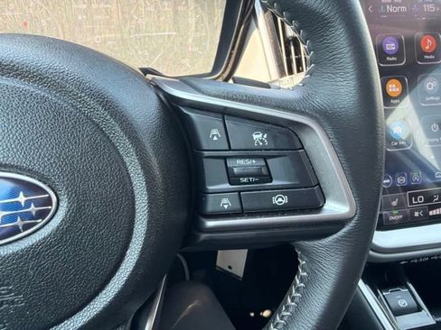 Used 2025 Subaru Outback Premium AWD/4WD image 14
