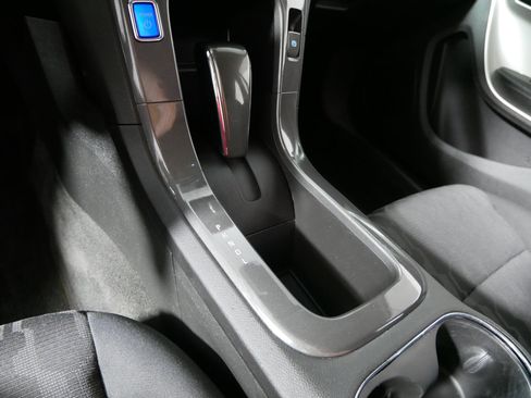 Used 2015 Chevrolet Volt w/ Enhanced Safety Package 1 FWD image 24