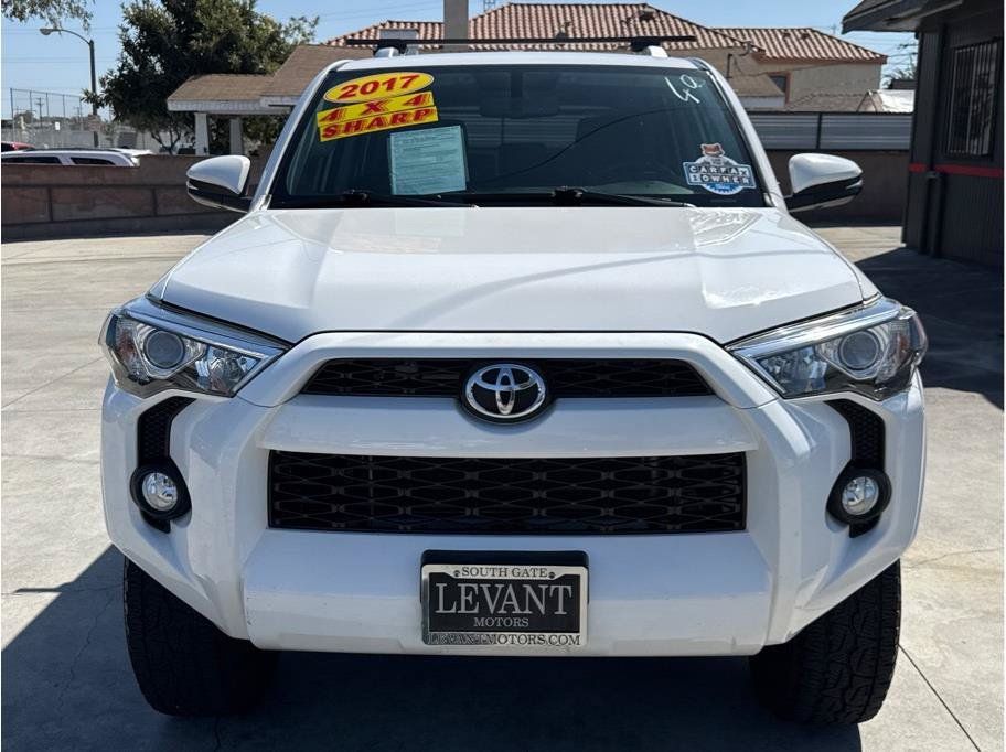Used 2017 Toyota 4Runner SR5 Premium AWD/4WD image 2