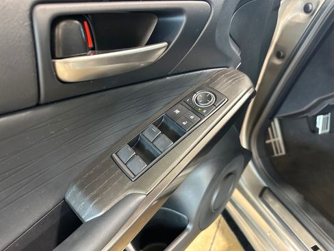Used 2022 Lexus IS 350 F Sport w/ Dynamic Handling Package RWD image 12