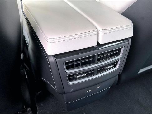 Used 2021 Tesla Model S Long Range image 32