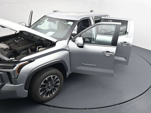 Used 2026 Toyota Tundra Limited AWD/4WD image 26