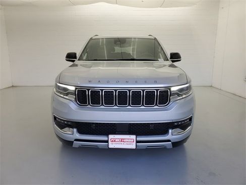 Used 2024 Jeep Wagoneer L Series II w/ Flexible Seating Group image 3