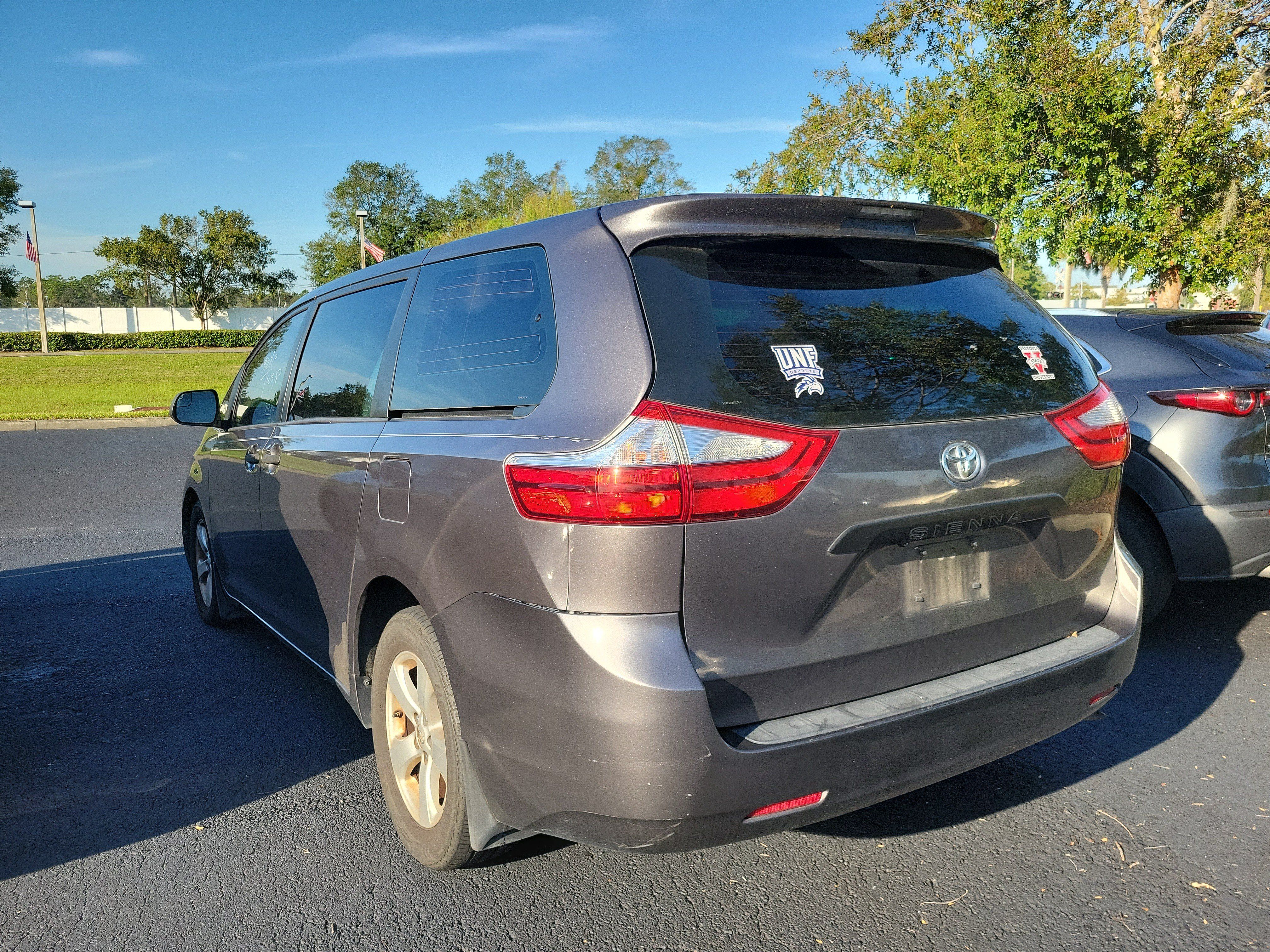 Used 2015 Toyota Sienna L FWD image 19