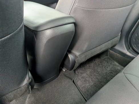 Used 2018 Toyota C-HR XLE FWD image 34