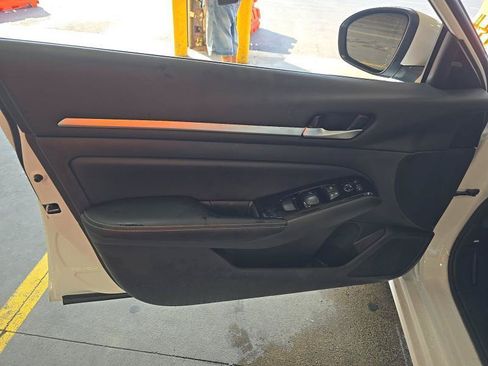 Used 2023 Nissan Altima 2.5 SV AWD/4WD image 7