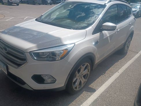 Used 2017 Ford Escape Titanium w/ Equipment Group 301A FWD image 5