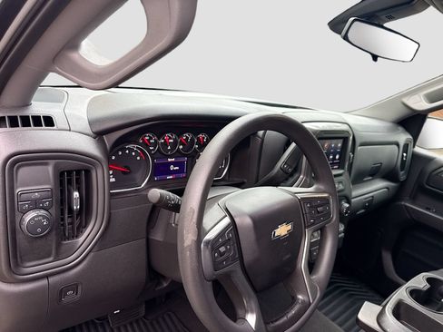 Used 2021 Chevrolet Silverado 1500 Custom w/ Safety Confidence Package RWD image 9