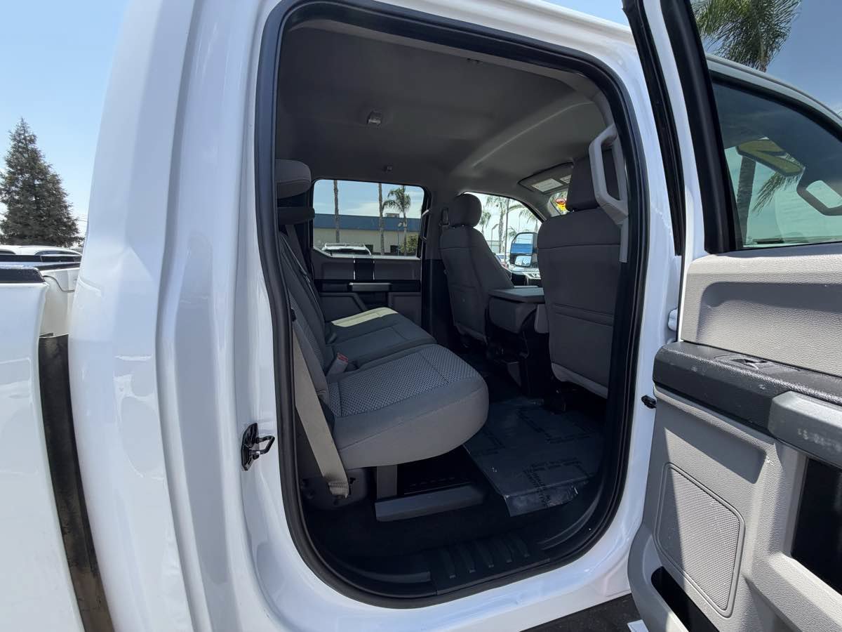 Used 2017 Ford F250 XLT w/ XLT Value Package AWD/4WD image 32