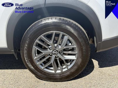 Used 2024 Nissan Rogue S FWD image 7