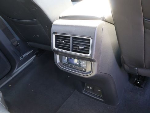 New 2026 Volkswagen Atlas SEL Premium R-Line image 18