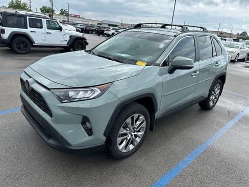 Used 2021 Toyota RAV4 XLE Premium AWD/4WD image 12