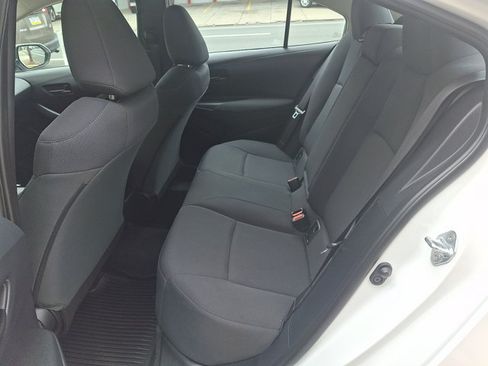 Used 2022 Toyota Corolla LE FWD image 10