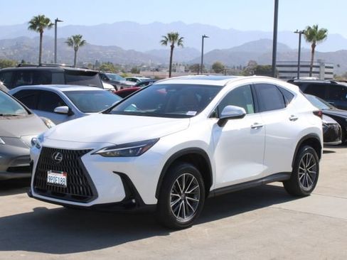 Certified 2025 Lexus NX 250 FWD w/ Premium Package image 3