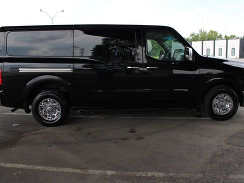 Used 2017 Nissan NV 3500 SL RWD image 5