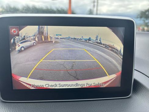 Used 2014 MAZDA MAZDA3 s Grand Touring image 9