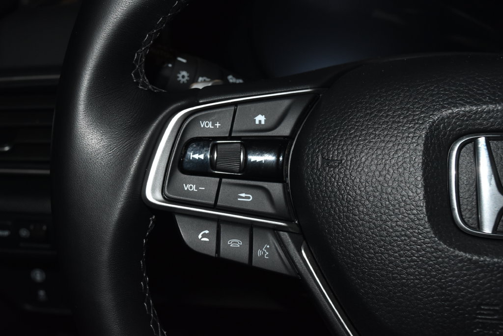 Used 2022 Honda Accord Sport image 9