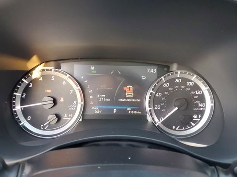 Used 2023 Toyota Highlander XLE image 19