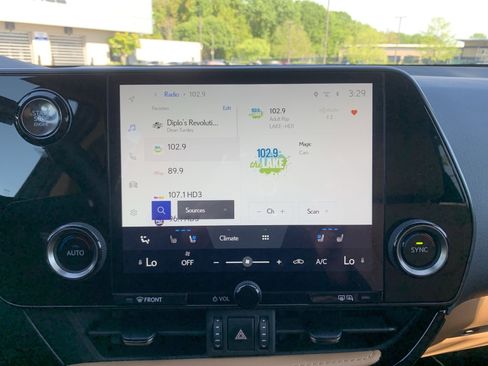 Used 2025 Lexus NX 250 FWD w/ Towing Package (2000 Lbs) image 23