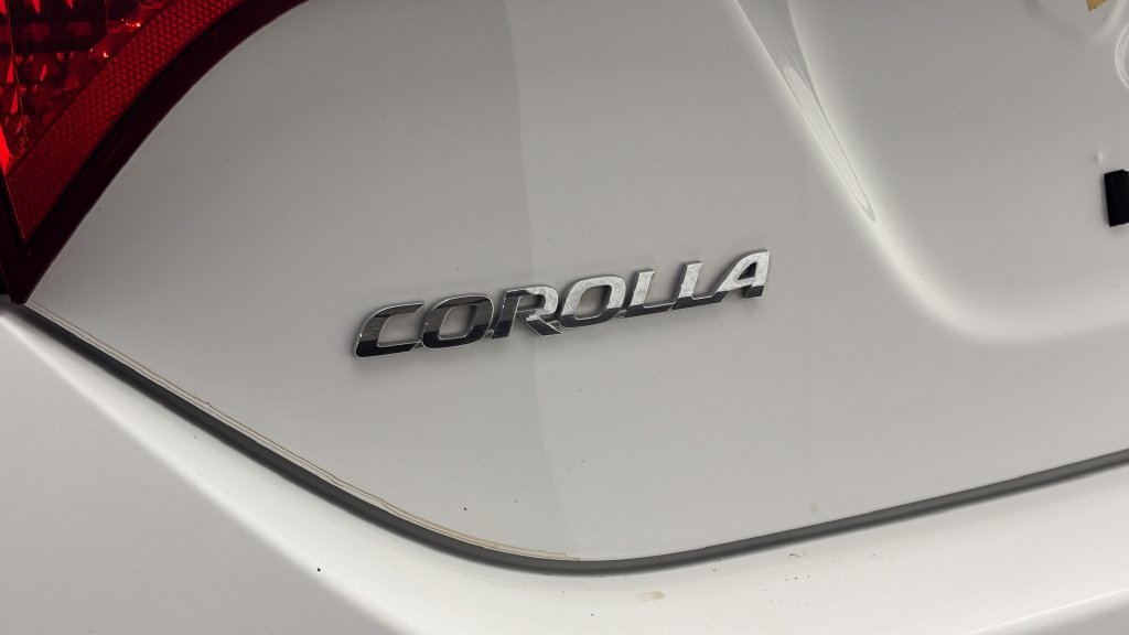 Used 2014 Toyota Corolla LE FWD image 5