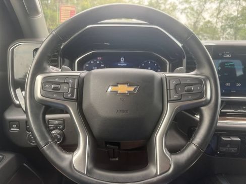 Used 2025 Chevrolet Silverado 1500 LT AWD/4WD image 21