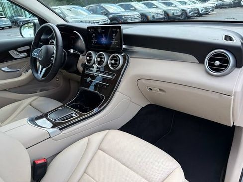 Used 2022 Mercedes-Benz GLC 300 4MATIC image 37