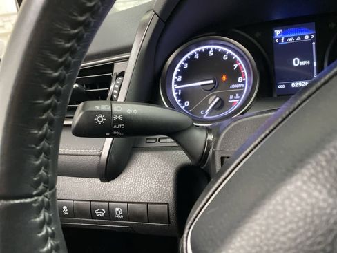 Used 2021 Toyota Camry SE image 22