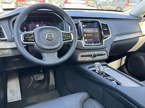 New 2024 Volvo XC90 B6 Ultimate w/ Protection Package Premier image 7