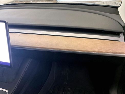 Used 2023 Tesla Model 3 Standard Range image 15