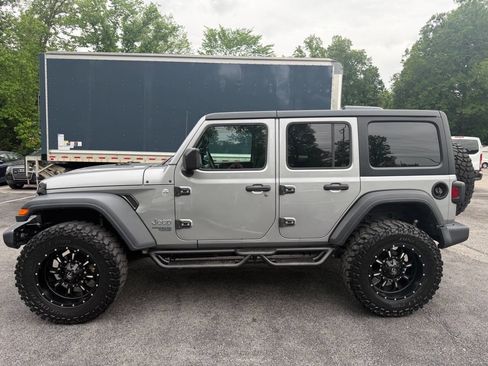 Used 2018 Jeep Wrangler Unlimited Sport S AWD/4WD image 7