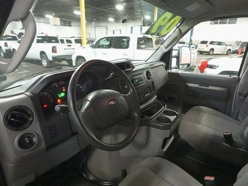 Used 2009 Ford E-350 and Econoline 350 Super Duty image 11