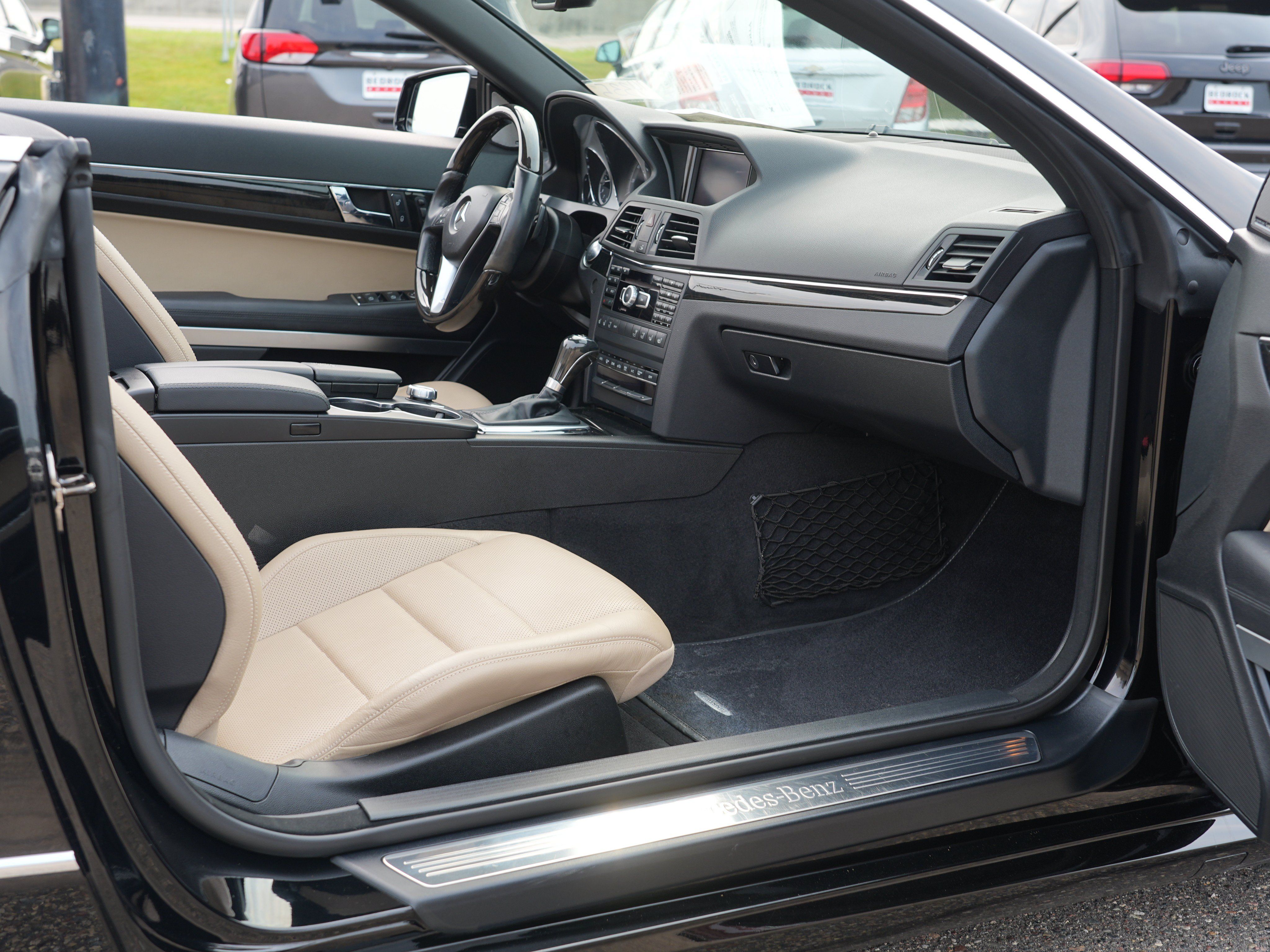 Used 2013 Mercedes-Benz E 550 Cabriolet image 22