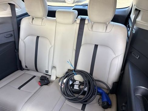 Used 2024 MAZDA CX-90 Plug-In Hybrid w/ Premium Pkg AWD/4WD image 7