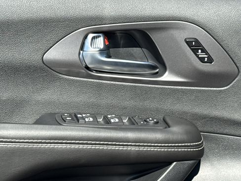 New 2026 Chrysler Pacifica Select w/ S Appearance Package image 15