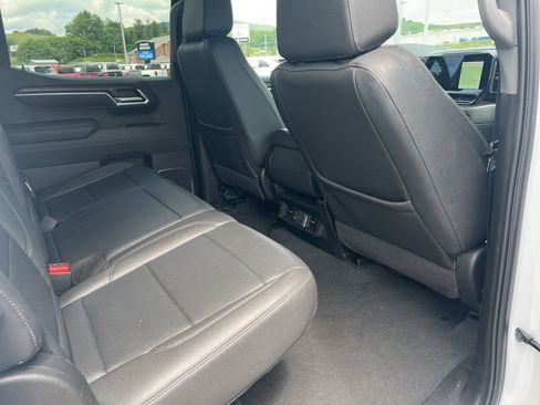 Used 2025 GMC Sierra 1500 SLT AWD/4WD image 11